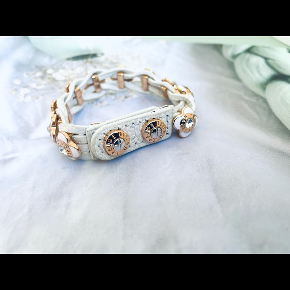 Henri Bendel White Leather Rivet and Crystal Logo Snap Bracelet - Picture 2 of 7